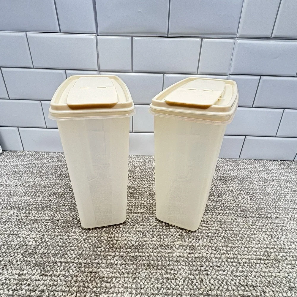 Vintage Rubbermaid‎ Servin Saver 13 Cup Storage Pouring Container Set Of 2